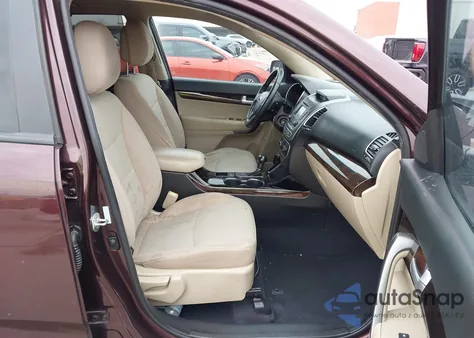 2014 Kia Sorento z USA, uszkodzony, nr VIN 5XYKT3A64EG506078